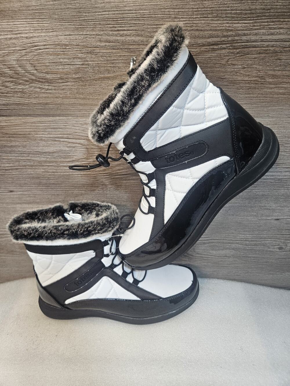 totes Womens Winter Eve Boot Size 11 Med